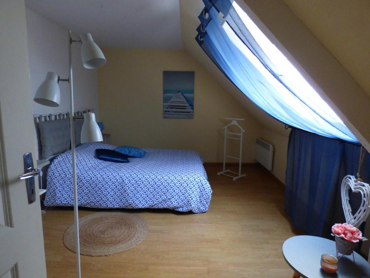 Les Petites Brosses Bed & Breakfast Montbizot Ngoại thất bức ảnh