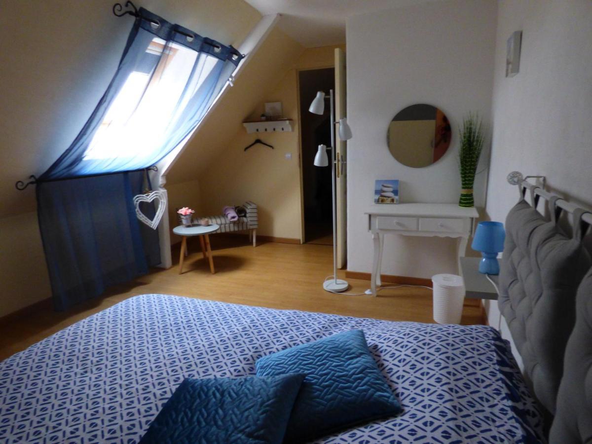 Les Petites Brosses Bed & Breakfast Montbizot Ngoại thất bức ảnh